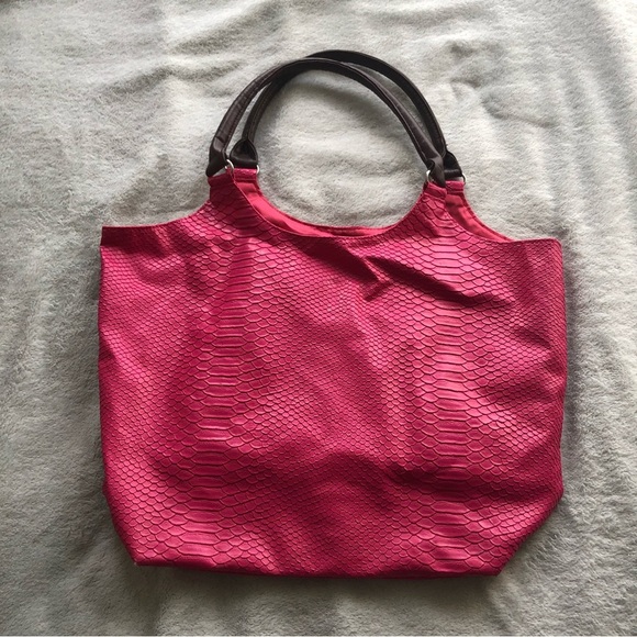 Neiman Marcus Pink Shoulder Bag - Picture 1 of 10